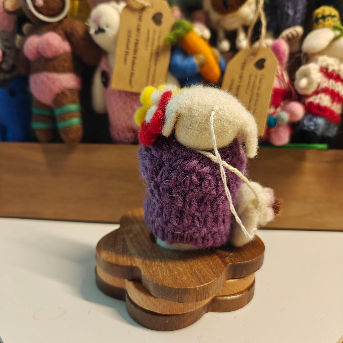 Felted Heart 抱花狗狗 手工羊毛毡
