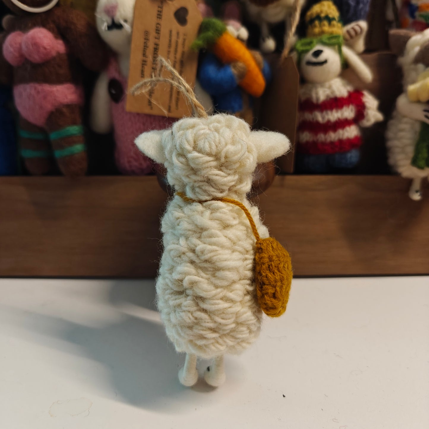 Felted Heart 抱星小羊 手工羊毛毡